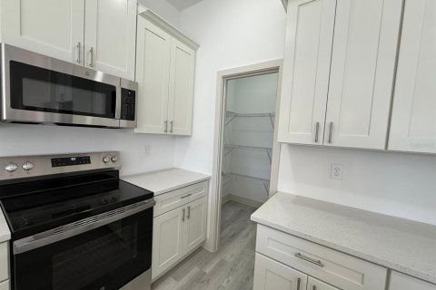 House in North Port, Florida 3 bedrooms, 170.94 sq.m. № 1906315 - photo 7