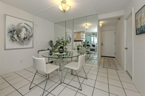 Copropriété à vendre à Venice, Floride: 2 chambres, 83.61 m2 № 2389326 - photo 4