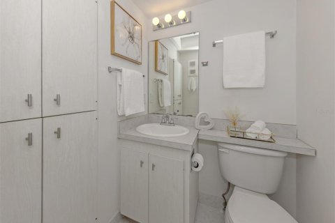 Copropriété à vendre à Venice, Floride: 2 chambres, 83.61 m2 № 2389326 - photo 19