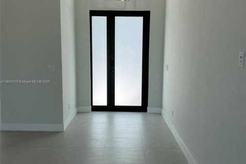 Villa ou maison à vendre à Lehigh Acres, Floride: 3 chambres, 147.71 m2 № 1950603 - photo 5