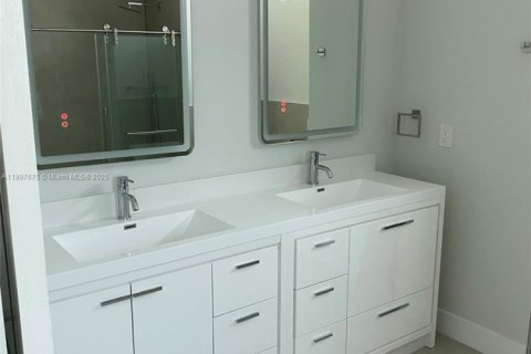 Villa ou maison à vendre à Lehigh Acres, Floride: 3 chambres, 147.71 m2 № 1950603 - photo 22