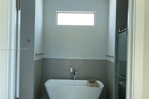 Villa ou maison à vendre à Lehigh Acres, Floride: 3 chambres, 147.71 m2 № 1950603 - photo 23