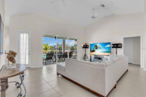 Casa en venta en Port Charlotte, Florida, 3 dormitorios, 197.88 m2 № 1690760 - foto 13