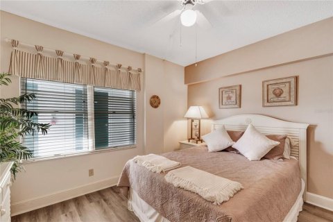 Condominio en venta en Clearwater, Florida, 2 dormitorios, 128.67 m2 № 1906523 - foto 24