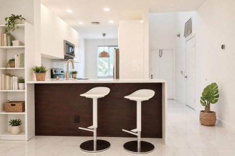 Townhouse in Boca Raton, Florida 3 bedrooms, 151.43 sq.m. № 2189815
