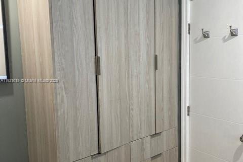 Villa ou maison à louer à Hollywood, Floride: 3 chambres, 205.78 m2 № 1975265 - photo 21