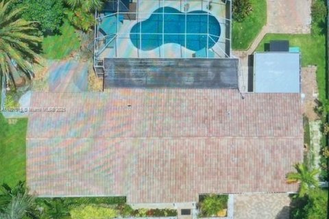 Villa ou maison à louer à Hollywood, Floride: 3 chambres, 205.78 m2 № 1975265 - photo 2