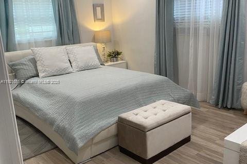 Villa ou maison à louer à Hollywood, Floride: 3 chambres, 205.78 m2 № 1975265 - photo 8