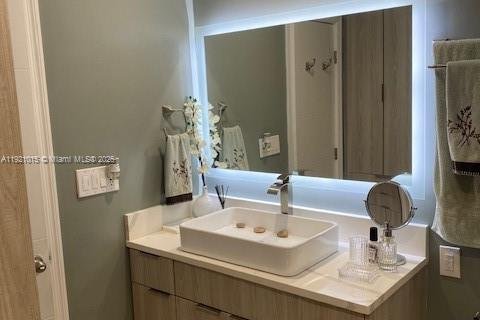 Villa ou maison à louer à Hollywood, Floride: 3 chambres, 205.78 m2 № 1975265 - photo 13
