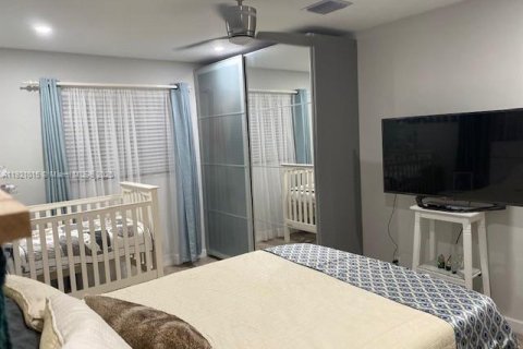 Villa ou maison à louer à Hollywood, Floride: 3 chambres, 205.78 m2 № 1975265 - photo 14