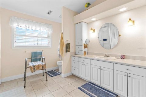 House in Crystal River, Florida 3 bedrooms, 184.69 sq.m. № 1789752 - photo 26
