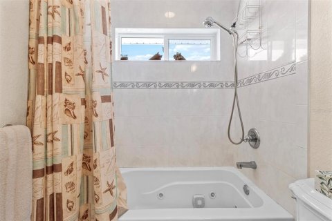 House in Crystal River, Florida 3 bedrooms, 184.69 sq.m. № 1789752 - photo 17