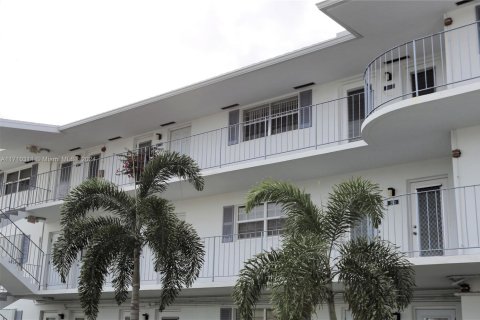 Copropriété à louer à Hallandale Beach, Floride: 1 chambre, 97.55 m2 № 1895259 - photo 29