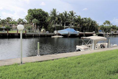 Copropriété à louer à Hallandale Beach, Floride: 1 chambre, 97.55 m2 № 1895259 - photo 26