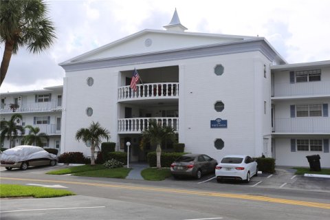 Copropriété à louer à Hallandale Beach, Floride: 1 chambre, 97.55 m2 № 1895259 - photo 28
