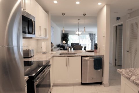 Copropriété à louer à Hallandale Beach, Floride: 1 chambre, 97.55 m2 № 1895259 - photo 3