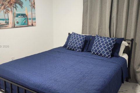 House in Miami, Florida 3 bedrooms № 2003013 - photo 9