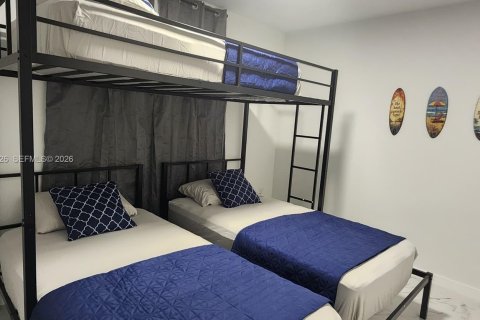 House in Miami, Florida 3 bedrooms № 2003013 - photo 8