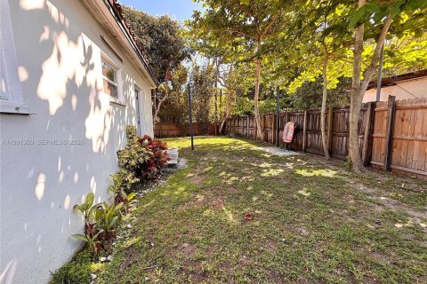 Купить виллу или дом в Майами, Флорида 3 спальни, 111.85м2, № 2052194 - фото 14