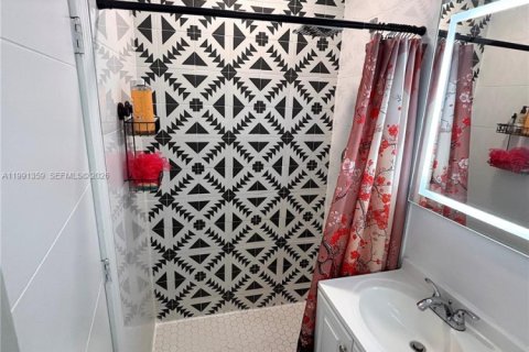 Купить виллу или дом в Майами, Флорида 3 спальни, 111.85м2, № 2052194 - фото 10