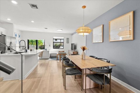 Adosado en venta en Homestead, Florida, 3 dormitorios, 153.38 m2 № 1974438 - foto 17