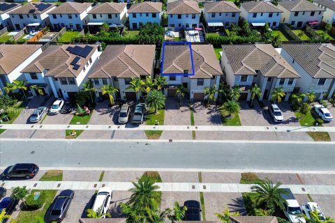 Adosado en venta en Homestead, Florida, 3 dormitorios, 153.38 m2 № 1974438 - foto 3