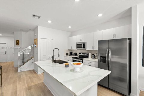 Adosado en venta en Homestead, Florida, 3 dormitorios, 153.38 m2 № 1974438 - foto 22