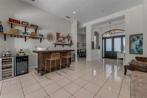 Casa en venta en Miami, Florida, 4 dormitorios, 290.69 m2 № 2076084 - foto 7