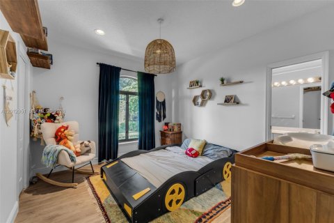 Casa en venta en Miami, Florida, 4 dormitorios, 290.69 m2 № 2076084 - foto 29
