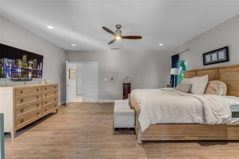Casa en venta en Miami, Florida, 4 dormitorios, 290.69 m2 № 2076084 - foto 22
