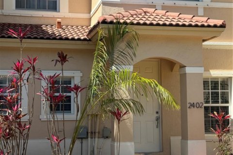 Touwnhouse à vendre à Homestead, Floride: 2 chambres, 114.64 m2 № 2063823 - photo 3