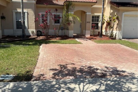 Touwnhouse à vendre à Homestead, Floride: 2 chambres, 114.64 m2 № 2063823 - photo 6