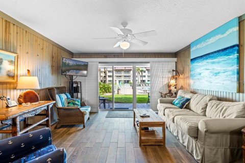 Condominio en alquiler en New Smyrna Beach, Florida, 2 dormitorios, 97.08 m2 № 1554616 - foto 6