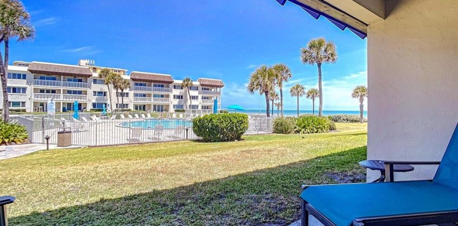 Condominio en New Smyrna Beach, Florida, 2 dormitorios № 1554616