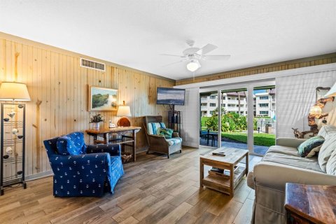 Condominio en alquiler en New Smyrna Beach, Florida, 2 dormitorios, 97.08 m2 № 1554616 - foto 3