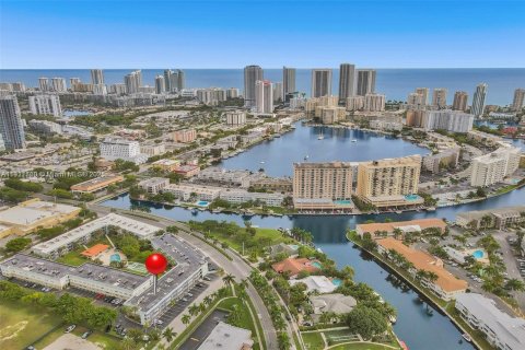 Condo à Hallandale Beach, Floride, 1 chambre  № 2038040