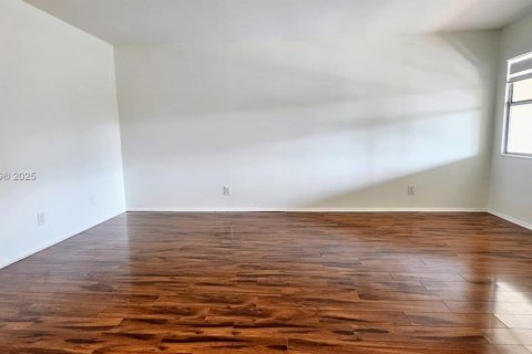 Copropriété à louer à Hallandale Beach, Floride: 1 chambre, 65.03 m2 № 2038040 - photo 7