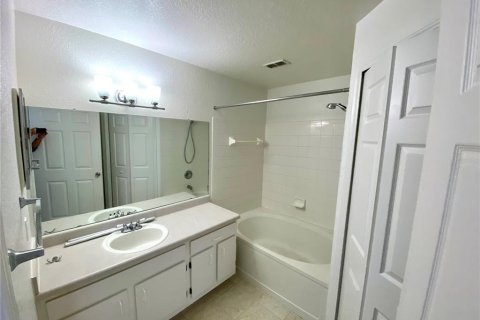 Condo in Orlando, Florida, 2 bedrooms № 2105146 - photo 26