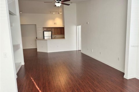 Condo in Orlando, Florida, 2 bedrooms № 2105146 - photo 3