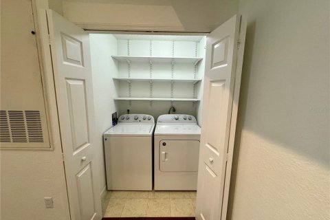 Condo in Orlando, Florida, 2 bedrooms № 2105146 - photo 17