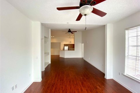Condo in Orlando, Florida, 2 bedrooms № 2105146 - photo 8