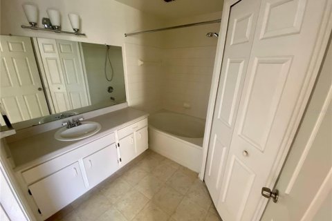 Condo in Orlando, Florida, 2 bedrooms № 2105146 - photo 21