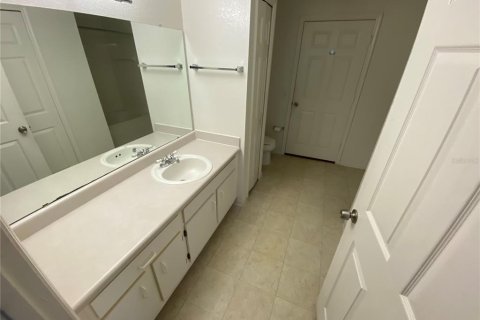 Condo in Orlando, Florida, 2 bedrooms № 2105146 - photo 23