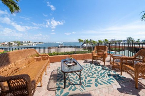 Condo in Saint Pete Beach, Florida, 3 bedrooms  № 1523895 - photo 10
