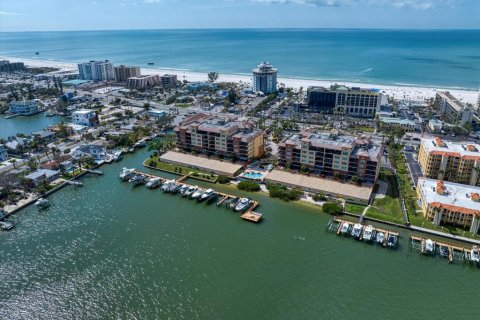 Condo in Saint Pete Beach, Florida, 3 bedrooms  № 1523895 - photo 3
