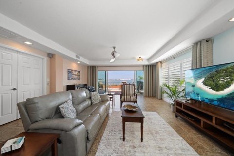 Condo in Saint Pete Beach, Florida, 3 bedrooms  № 1523895 - photo 29