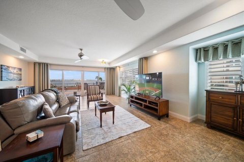 Condo in Saint Pete Beach, Florida, 3 bedrooms  № 1523895 - photo 20