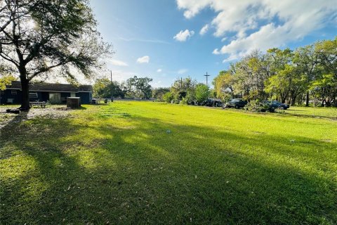 Terrain à Fort Meade, Floride № 2299226