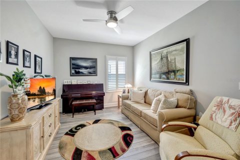 House in Apollo Beach, Florida 3 bedrooms, 199 sq.m. № 1789629 - photo 20