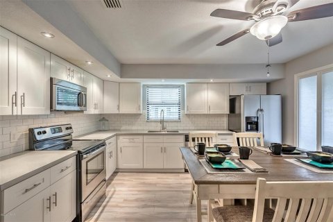 Condo in Port Orange, Florida, 2 bedrooms  № 1850211 - photo 10